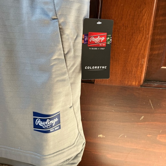 NWT - Rawlings Women Short Sleeve Warmer - Picture 2 of 5